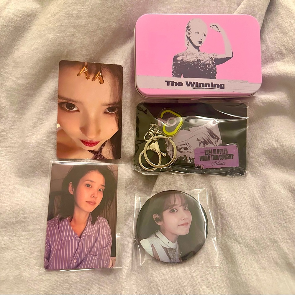 IU Hereh World Tour at Atlanta gift